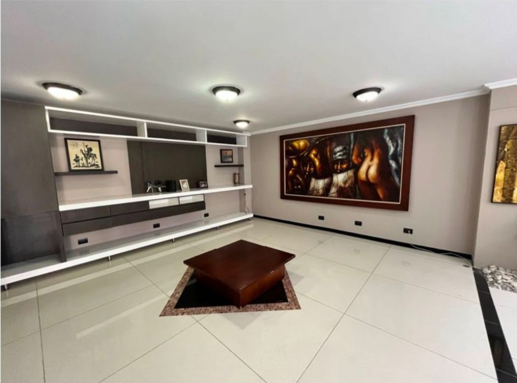 5BR House in Vereda san jose (700 m²) - 2