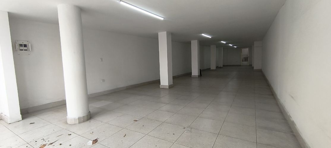 Edificio en venta en Centenario, Cali, 1200 m² · foto 5 de 23