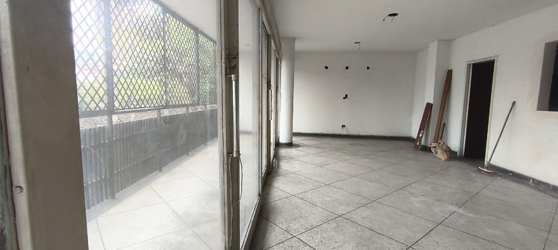 Edificio en venta en Centenario, Cali, 1200 m² · foto 10 de 23
