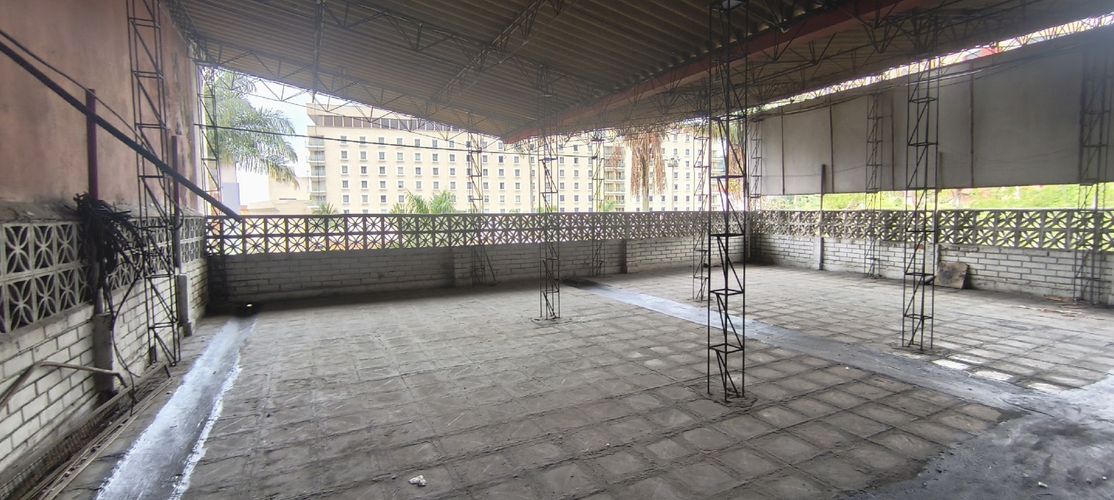 Edificio en venta en Centenario, Cali, 1200 m² · foto 17 de 23