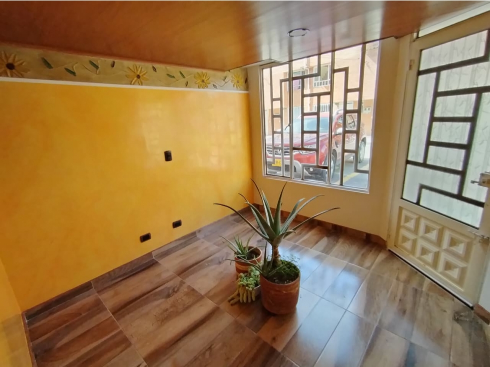 Casa en venta en Praderas De Mosquera, Mosquera · foto 2 de 24