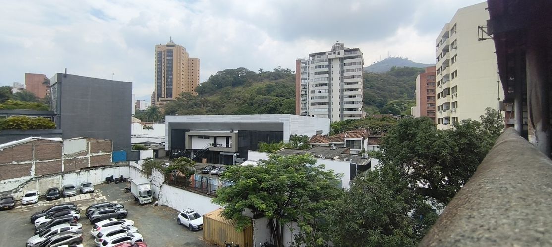 Edificio en venta en Centenario, Cali, 1200 m² · foto 22 de 23