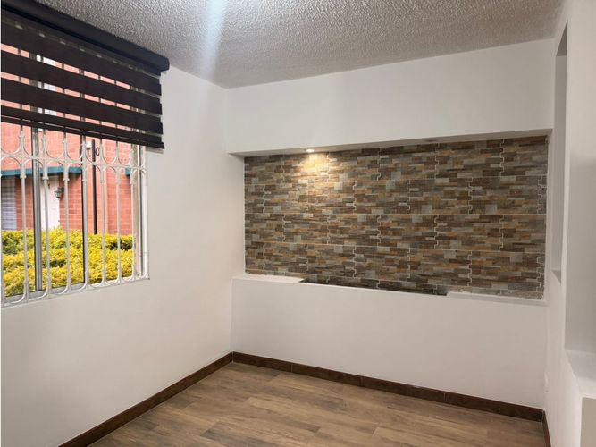 Casa de 3 alcobas en venta en Condominio Campestre  Alhambra, Madrid, 71 m² · foto 3 de 24