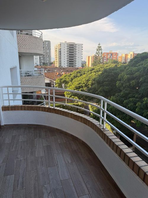 Apartamento en venta en La Flora, Cali · foto 23 de 24
