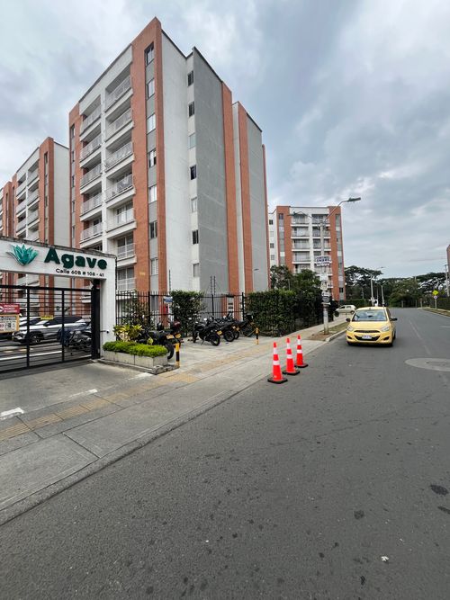 Apartamento de 2 alcobas en venta en Bochalema, Cali, 48 m² · foto 3 de 24