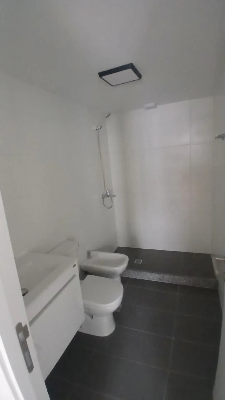 ALQUILER EN EL CENTRO, 1 DORMITORIO, PISO 1 AL CONTRA FRENTE, TERRAZA CON PARRILLERO, SALON Y SEGURIDAD · Foto 4