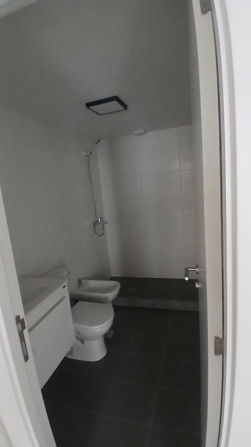 ALQUILER EN EL CENTRO, 1 DORMITORIO, PISO 1 AL CONTRA FRENTE, TERRAZA CON PARRILLERO, SALON Y SEGURIDAD · Foto 5