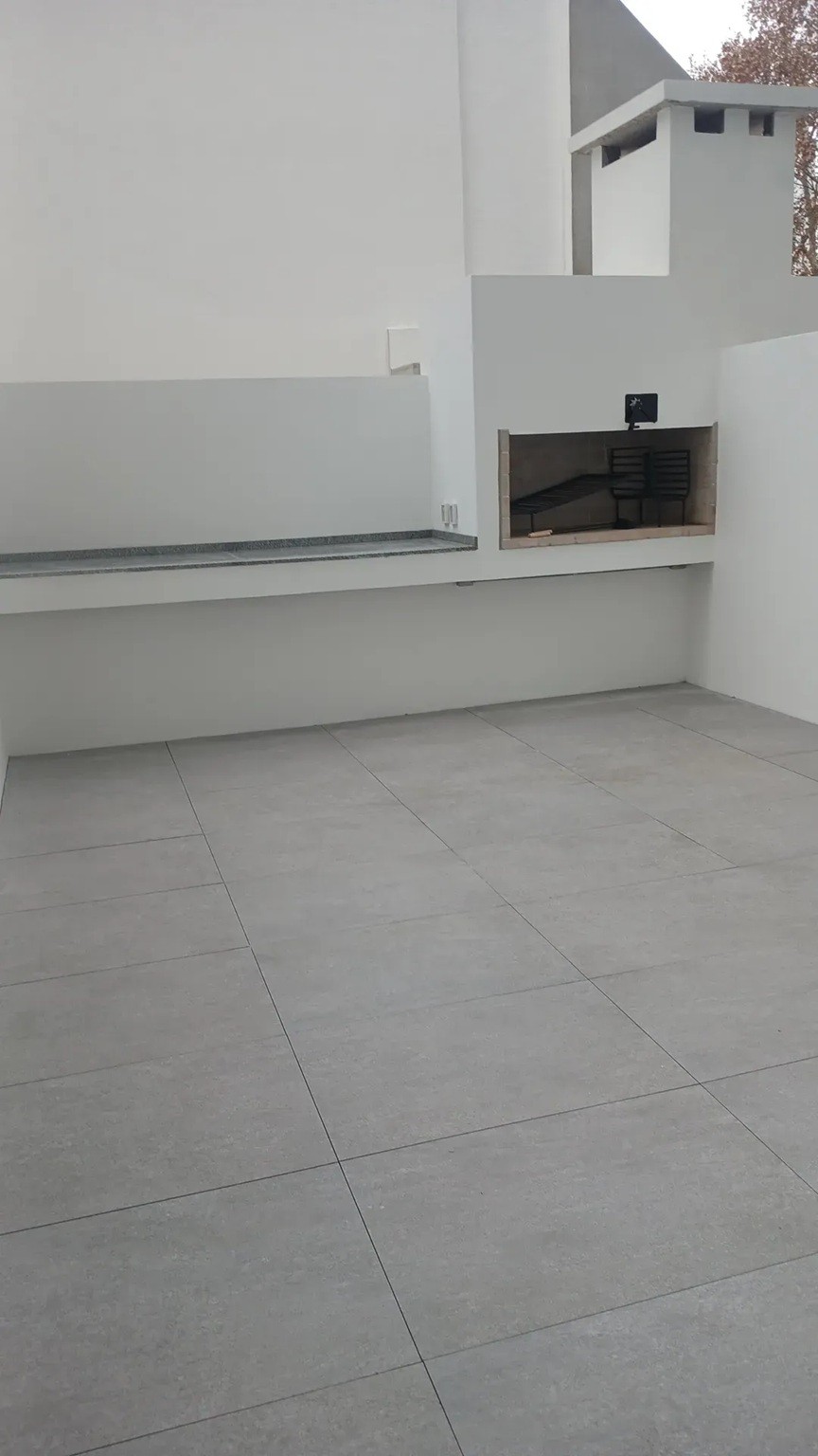 ALQUILER EN EL CENTRO, 1 DORMITORIO, PISO 1 AL CONTRA FRENTE, TERRAZA CON PARRILLERO, SALON Y SEGURIDAD · Foto 6