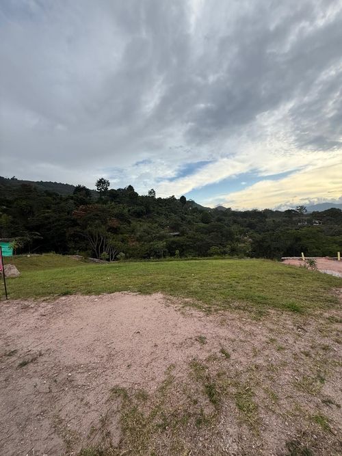 Lote en venta en Ruitoque Bajo, Floridablanca, 1400 m² · foto 4 de 10