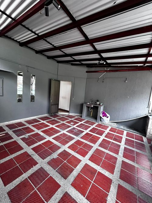 Edificio en arriendo en Cabecera Del Llano, Bucaramanga, 1000 m² · foto 8 de 14