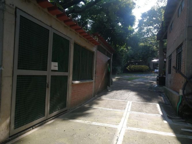 Casa de 4 alcobas en venta en Menga, Cali, 429 m² · foto 4 de 23