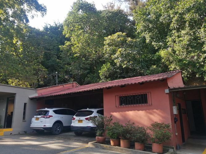 Casa de 4 alcobas en venta en Menga, Cali, 429 m² · foto 9 de 23