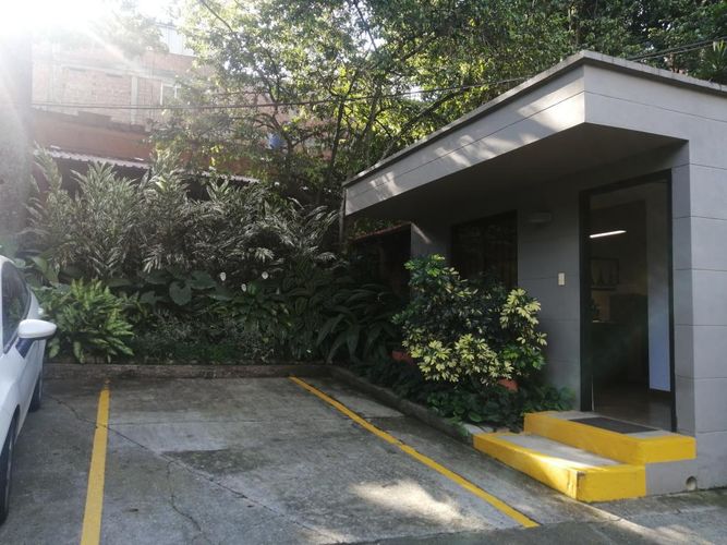 Casa de 4 alcobas en venta en Menga, Cali, 429 m² · foto 18 de 23