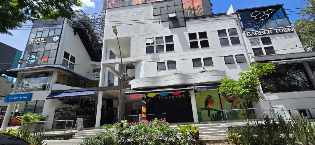 Local en venta en El Poblado, Medellín, 17 m² · foto 7 de 7