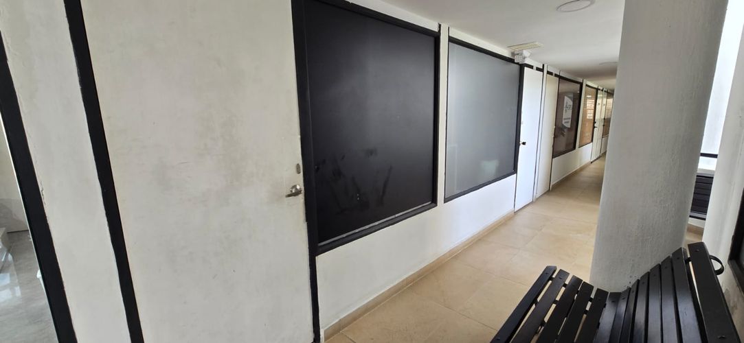 Local en venta en El Poblado, Medellín, 13 m² · foto 6 de 10