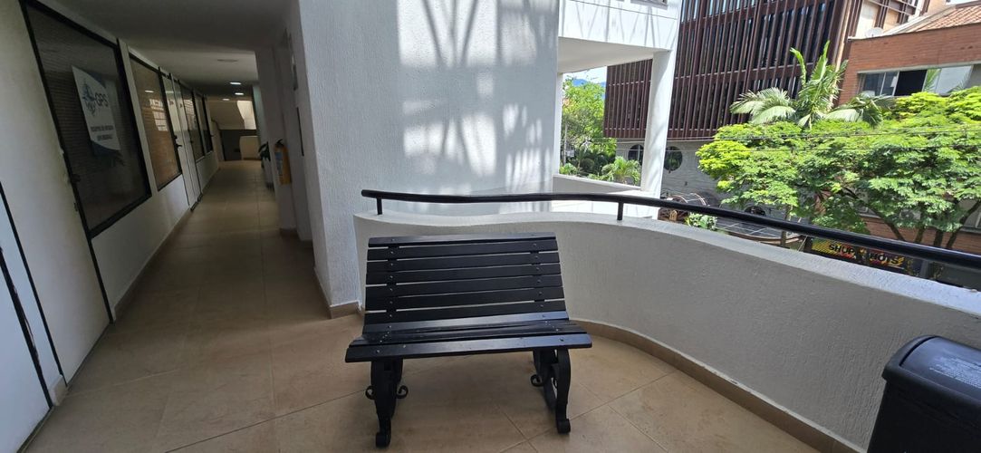 Local en venta en El Poblado, Medellín, 13 m² · foto 8 de 10