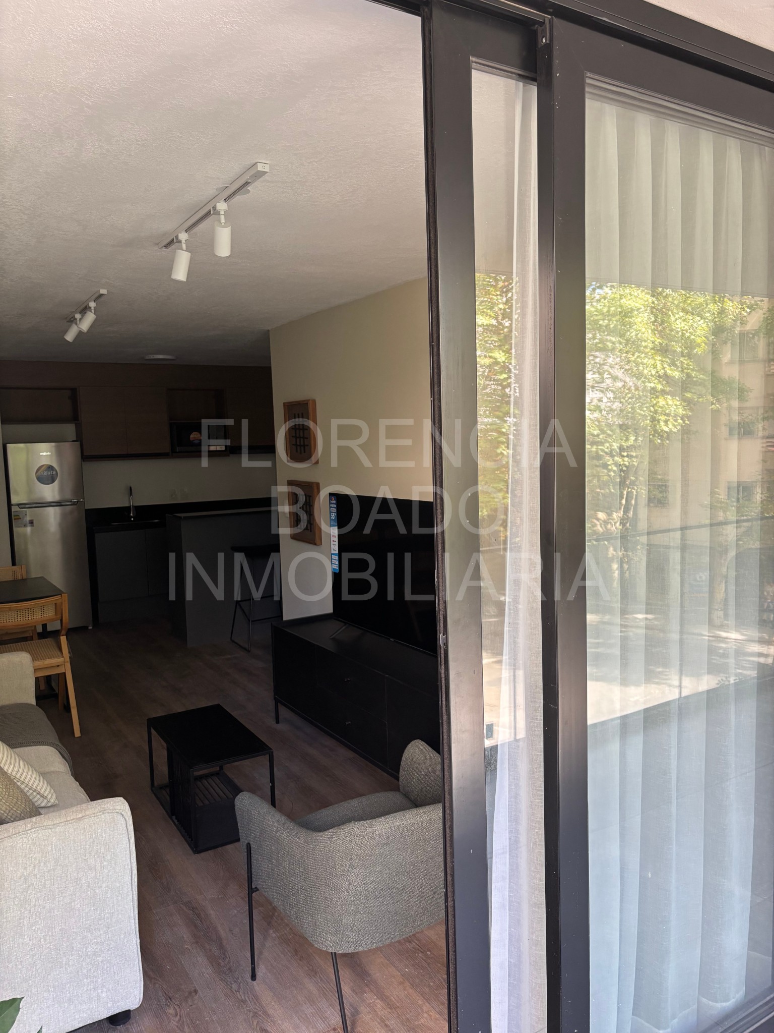 Estrenar apto de construccion tradicional, amplio balcón al frente, amenidades y opción de garage · Foto 6