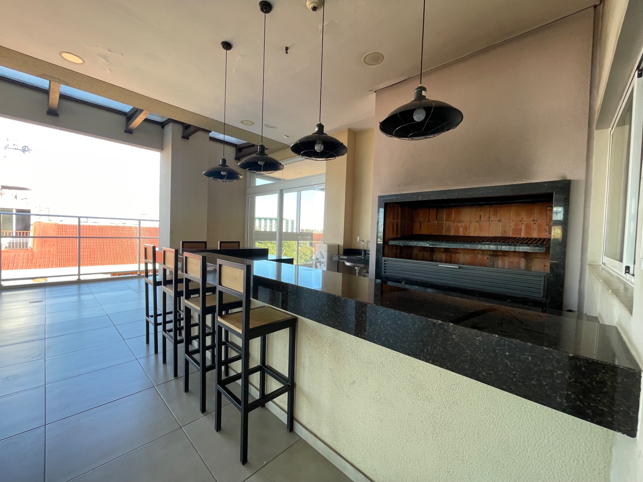 En venta amplio departamento de 2 dormitorios en suite Barrio las Mercedes — foto 2