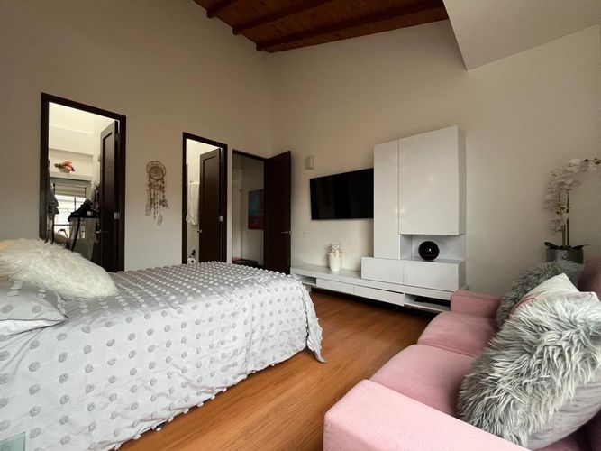 Casa de 3 alcobas en venta en Escobero, Envigado, 256 m² · foto 9 de 20