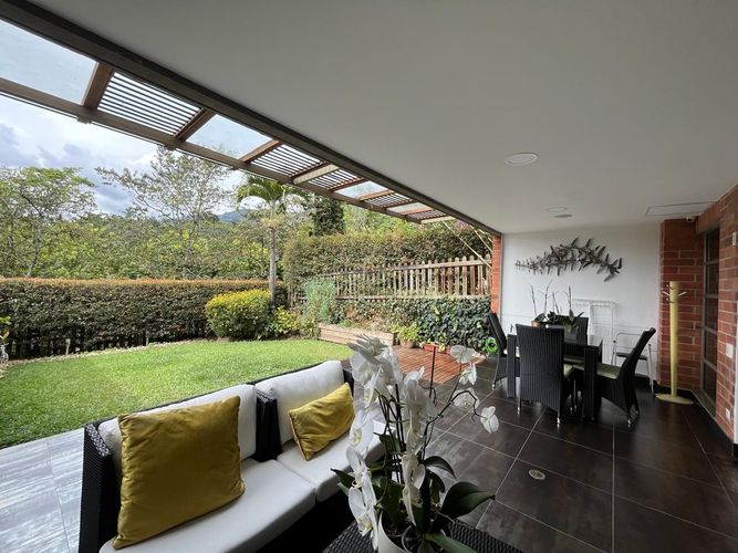 Casa de 3 alcobas en venta en Escobero, Envigado, 256 m² · foto 13 de 20