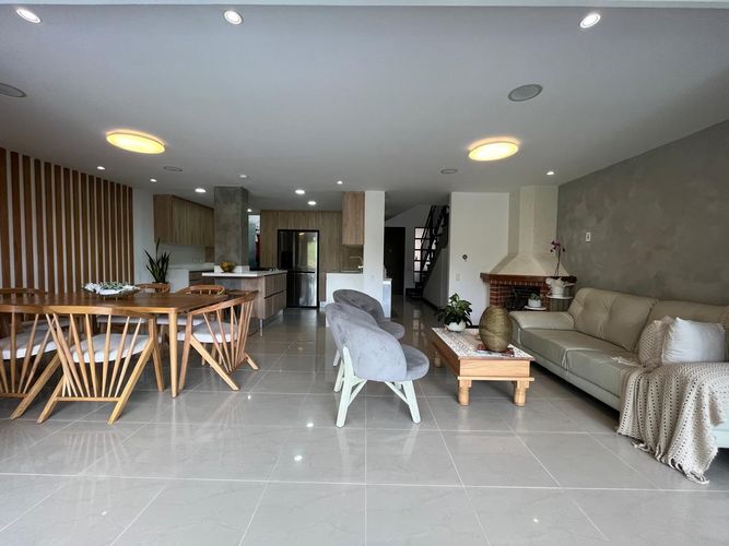 Casa de 3 alcobas en venta en Escobero, Envigado, 256 m² · foto 7 de 20