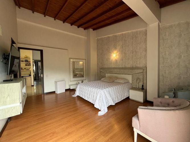 Casa de 3 alcobas en venta en Escobero, Envigado, 256 m² · foto 17 de 20