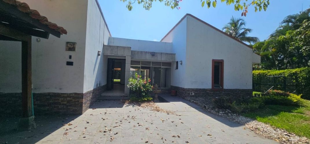 Casa de 4 alcobas en venta en La Morada, Jamundí, 274 m² · foto 2 de 20