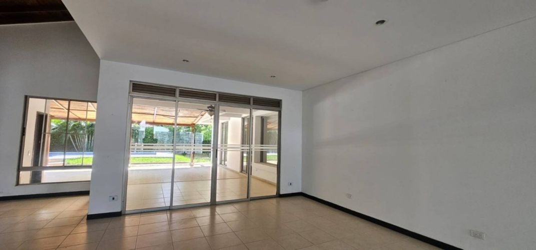 Casa de 4 alcobas en venta en La Morada, Jamundí, 274 m² · foto 4 de 20