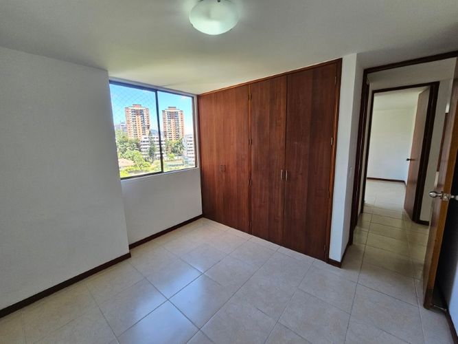 Apartamento de 3 alcobas en arriendo en Los Balsos, Medellín, 120 m² · foto 6 de 17