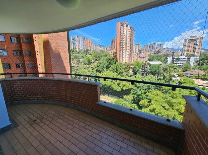 Apartamento de 3 alcobas en arriendo en Los Balsos, Medellín, 120 m² · foto 15 de 17