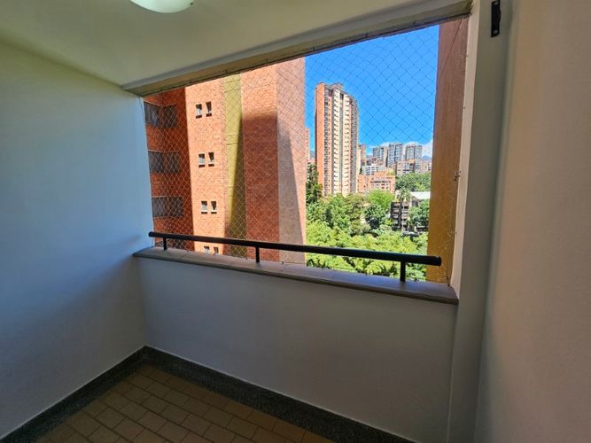 Apartamento de 3 alcobas en arriendo en Los Balsos, Medellín, 120 m² · foto 16 de 17