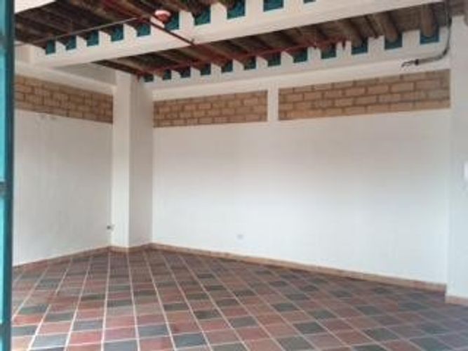 Local en venta en Quintas Del Llanito, Girón, 41 m² · foto 4 de 16