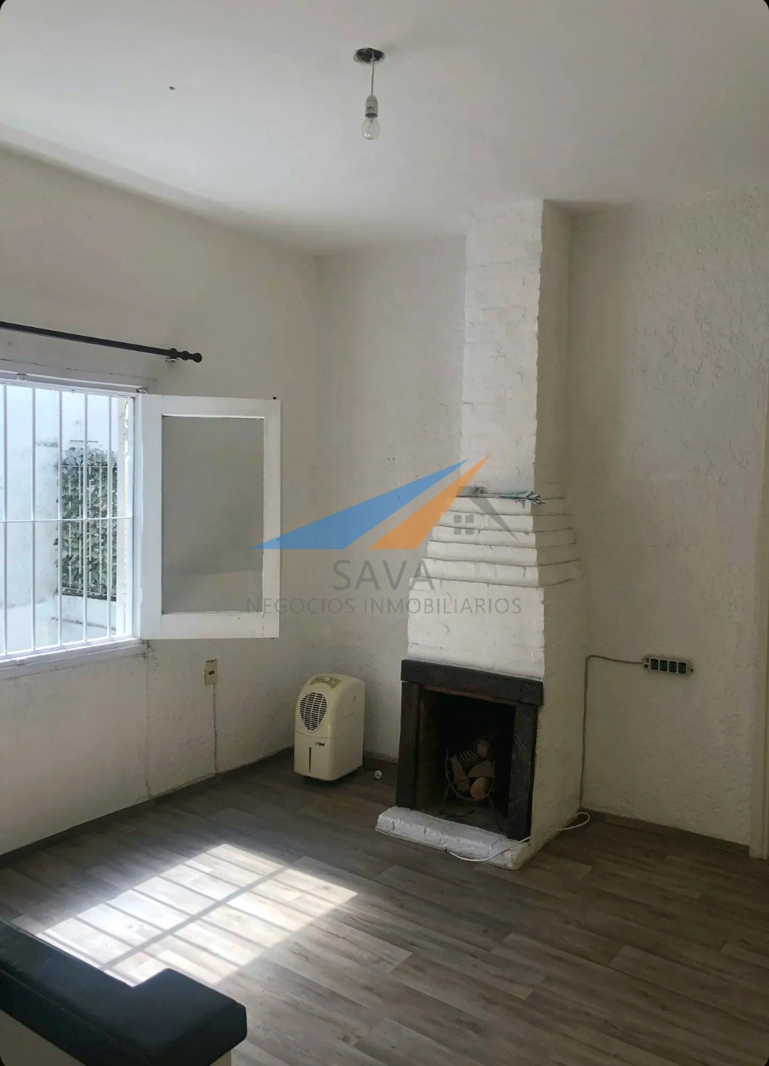 Alquiler Apartamento 1 Dormitorios en La Blanqueada! Estufa a Leña, Patio y Parrillero.