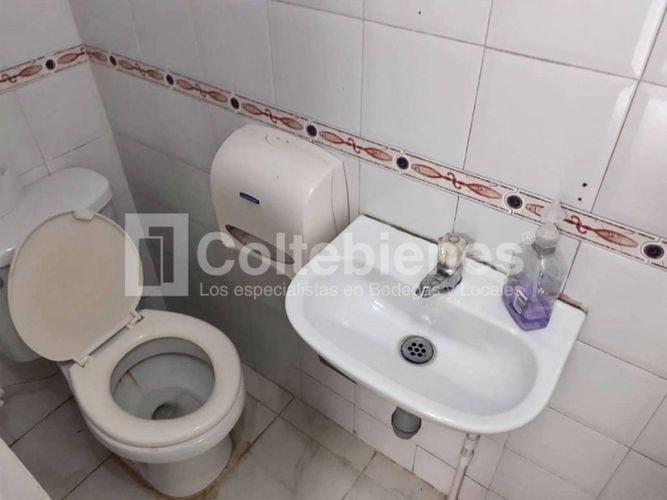 Local en venta en La Paz, Envigado, 55 m² · foto 7 de 10