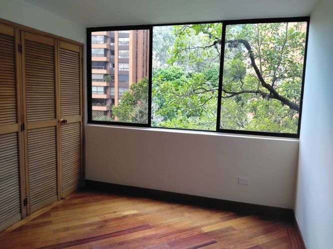 Apartamento de 3 alcobas en arriendo en El Poblado, Medellín, 172 m² · foto 19 de 23