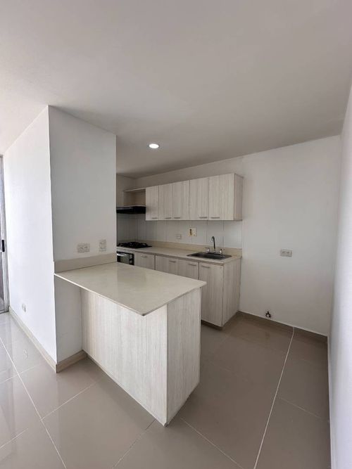 Apartamento de 3 alcobas en venta en Las Lomitas, Sabaneta, 80 m² · foto 3 de 19
