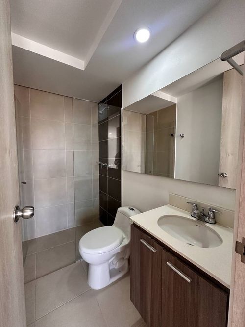 Apartamento de 3 alcobas en venta en Las Lomitas, Sabaneta, 80 m² · foto 11 de 19