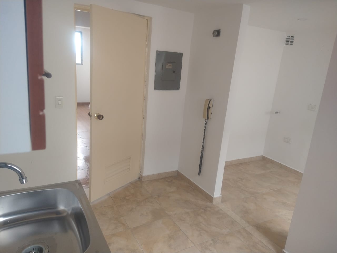 Apartamento en venta en Ciudad Jardin Sur, Bogotá · foto 7 de 19
