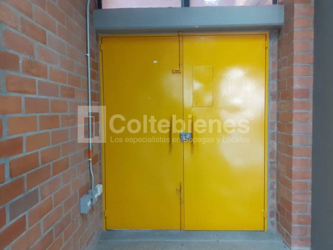Local en arriendo en El Poblado, Medellín, 196 m² · foto 8 de 10