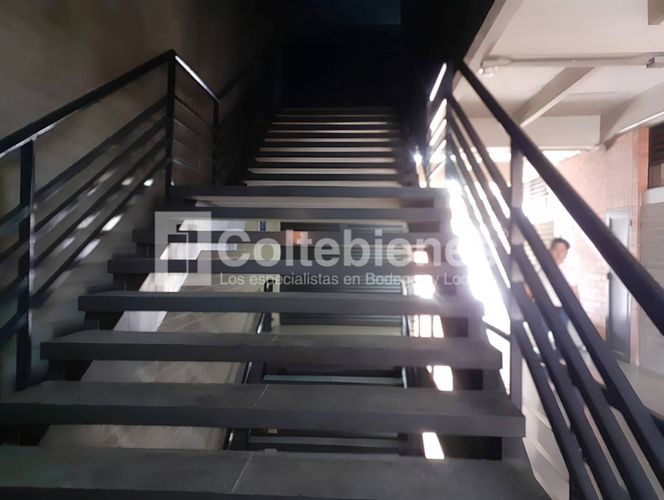 Local en arriendo en El Poblado, Medellín, 196 m² · foto 9 de 10