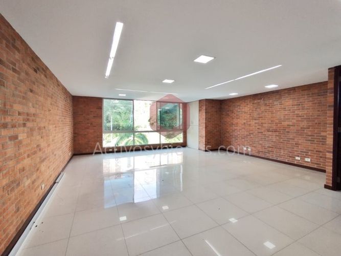Oficina en arriendo en Colombia, Medellín, 60 m² · foto 2 de 9