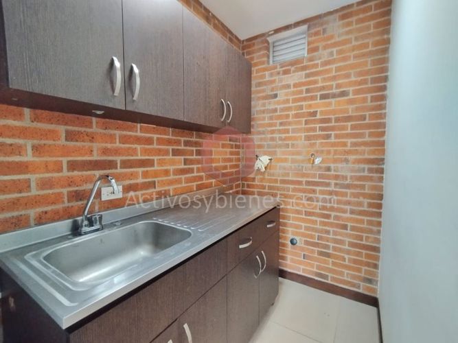 Oficina en arriendo en Colombia, Medellín, 60 m² · foto 7 de 9