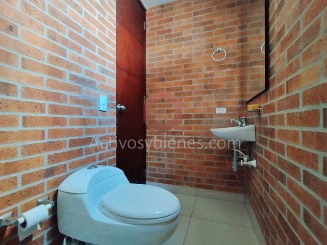 Oficina en arriendo en Colombia, Medellín, 60 m² · foto 8 de 9
