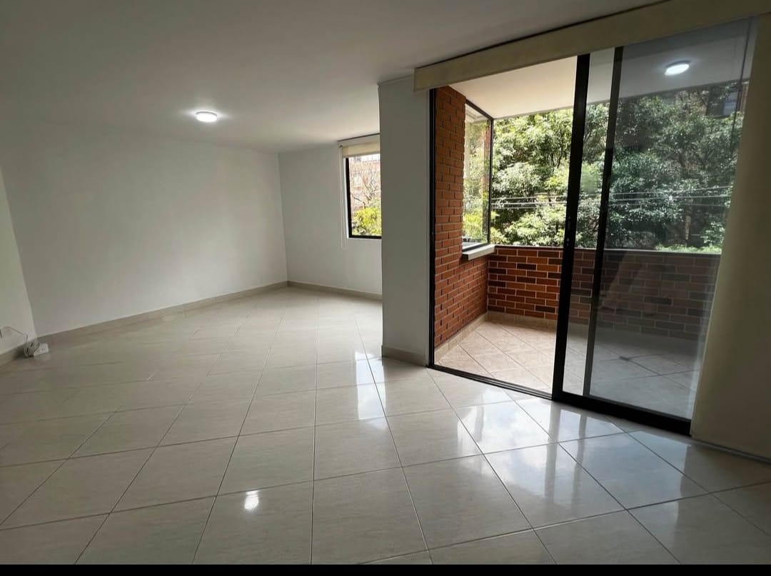 Apartamento en venta en Santa Teresita, Medellín · foto 2 de 9