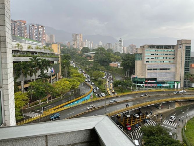 Apartamento de 1 alcoba en arriendo en Patio Bonito, Medellín, 55 m² · foto 3 de 12
