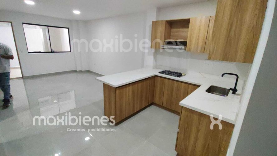 Apartamento de 3 alcobas en venta en Fundadores, Apartado, 70 m² · foto 3 de 8