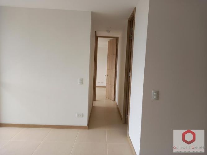 Apartamento de 3 alcobas en venta en Llano Grande, Rionegro, 80 m² · foto 3 de 6