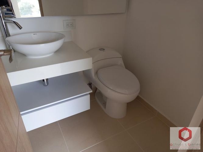 Apartamento de 3 alcobas en venta en Llano Grande, Rionegro, 80 m² · foto 5 de 6