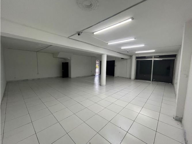 Local en arriendo en La Floresta, Medellín, 140 m² · foto 14 de 20