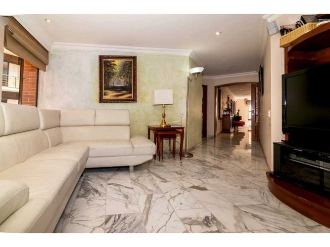 Apartamento de 3 alcobas en venta en La Calleja, Bogotá, 363 m² · foto 10 de 24
